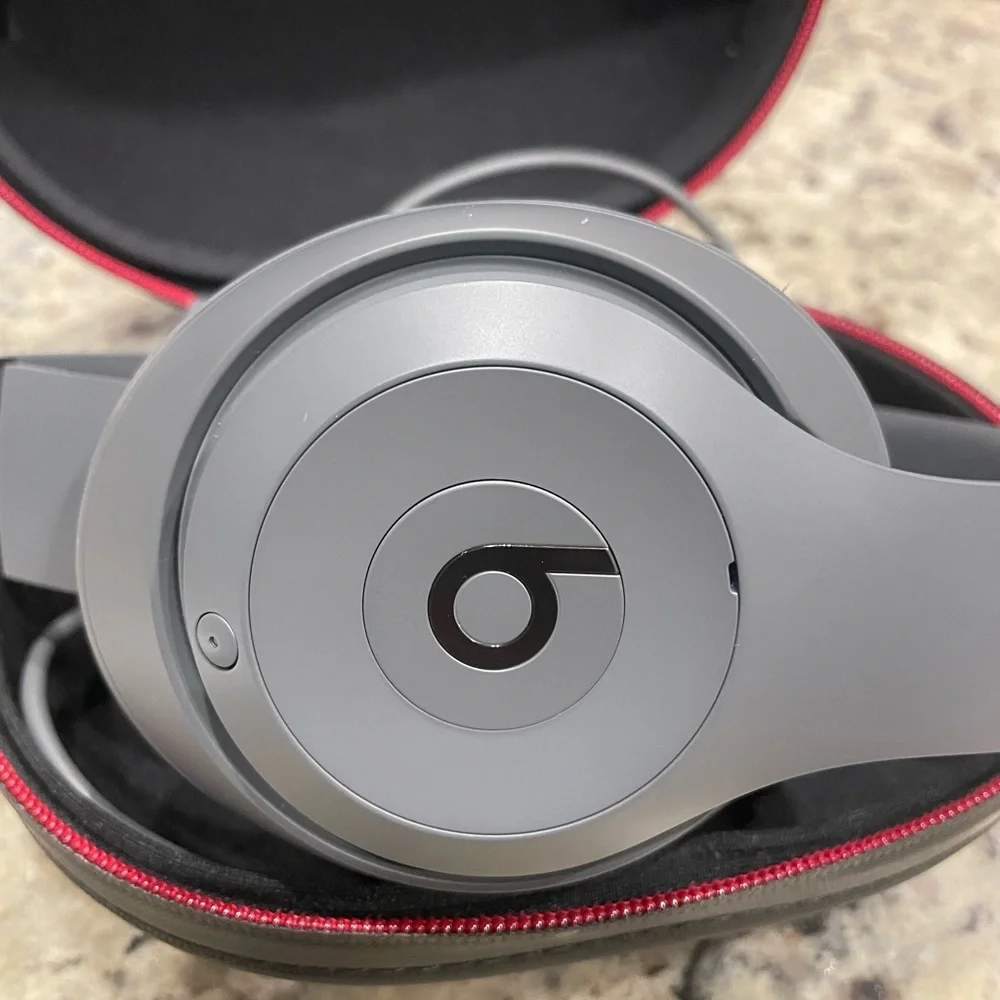 Gray Wired Earphones with USB and 3.5mm Jack